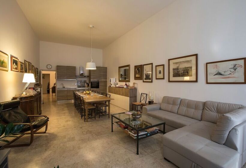 اتاق لوکس سه تخته, Badia Fiorentina