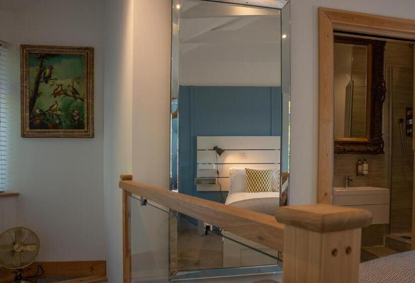 キングサイズベッドのスタンダードルーム, Rockmount Rooms & Apartment