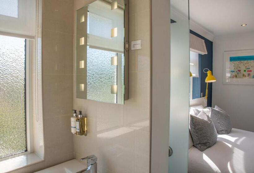 キングサイズベッドのスタンダードルーム, Rockmount Rooms & Apartment