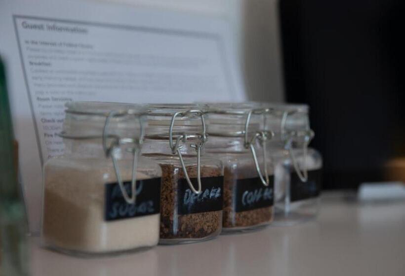 キングサイズベッドのスタンダードルーム, Rockmount Rooms & Apartment