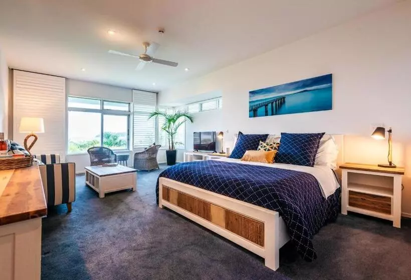 Suite King Bed
