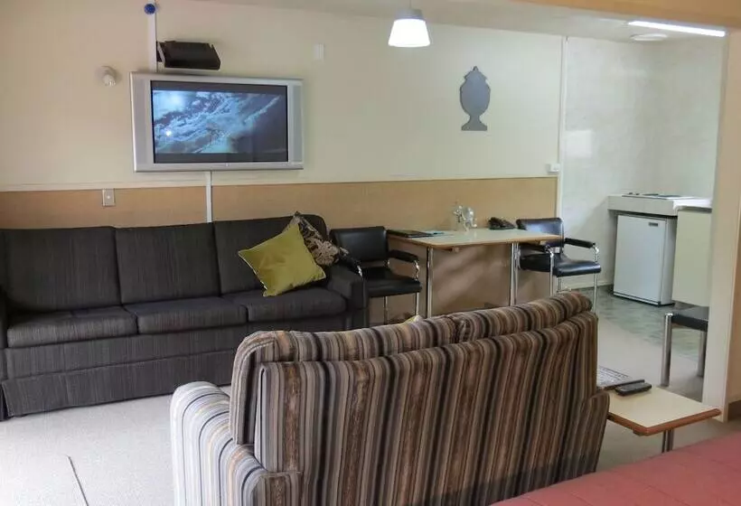 استودیو استاندارد با تخت کینگ, Beetham Park Motel
