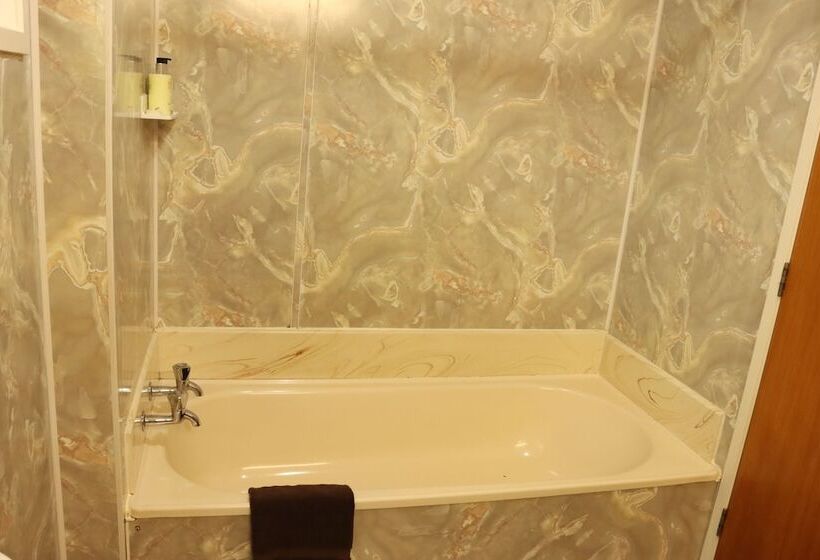 Апартаменты 2 Спальни, Beetham Park Motel