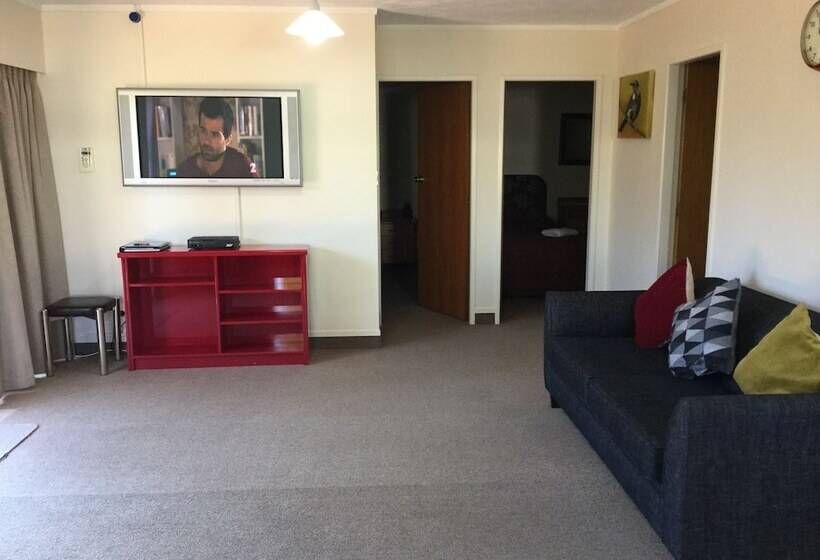 Апартаменты 2 Спальни, Beetham Park Motel