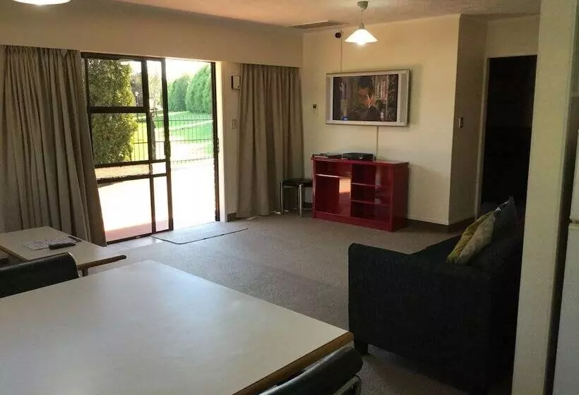آپارتمان 2 خوابه, Beetham Park Motel