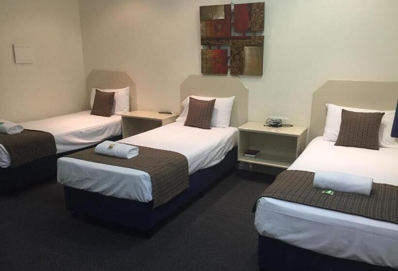 标准三人间, Bluewater Harbour Motel