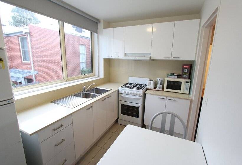 דירת חדר, Drummond Apartments Services