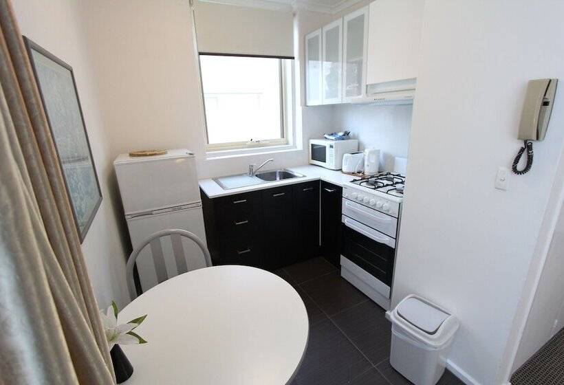 דירת חדר, Drummond Apartments Services