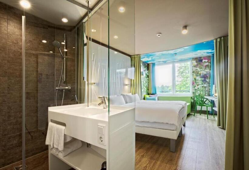 标准间, Aja Bad Saarow