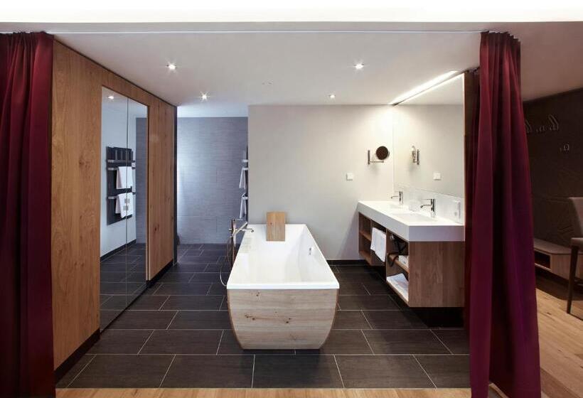 סוויטה, Anthony S Life&style