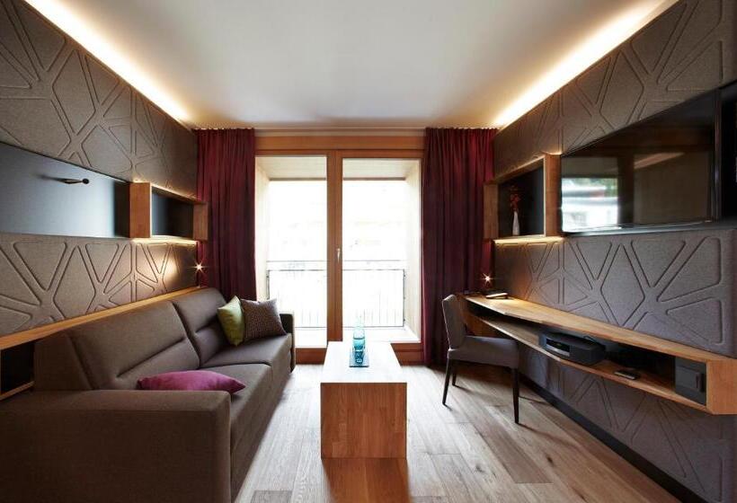 סוויטה, Anthony S Life&style