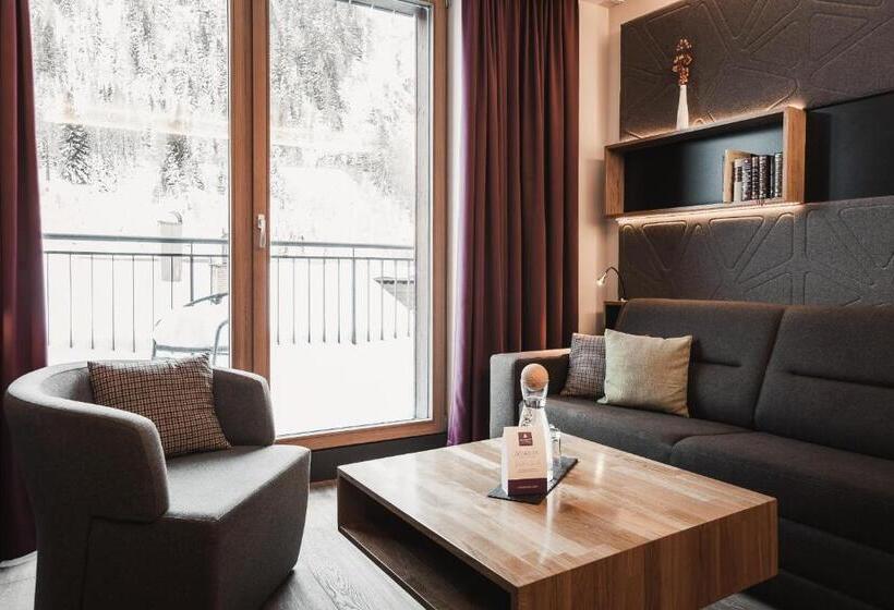 סוויטה, Anthony S Life&style