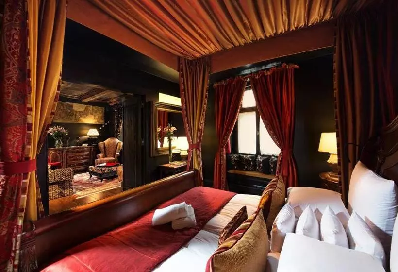 Royal Suite