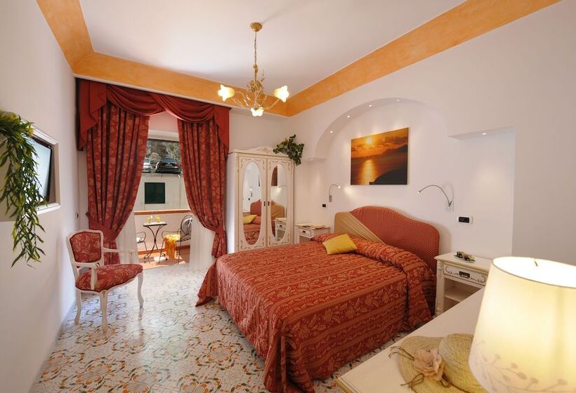 サイドオーシャンビューバルコニー付スタンダードルーム, La Conchiglia