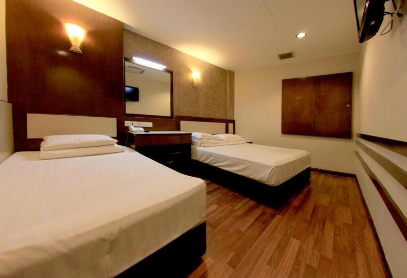 חדר סופריור לשלושה, Ming Paragon