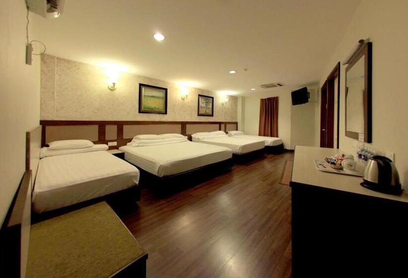 חדר משפחתי, Ming Paragon