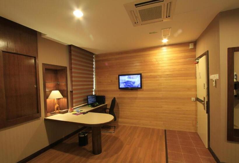 חדר אקזקיוטיב, Ming Paragon