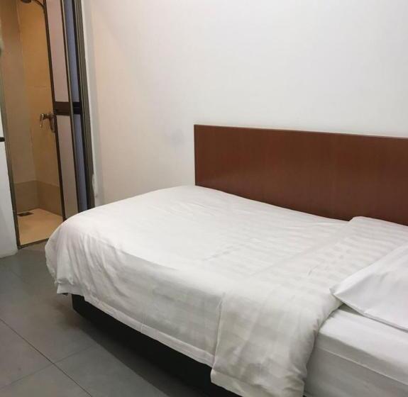 חדר אקונומי יחיד, Ming Paragon