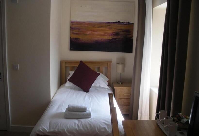 スタンダード４人部屋, The Corner House