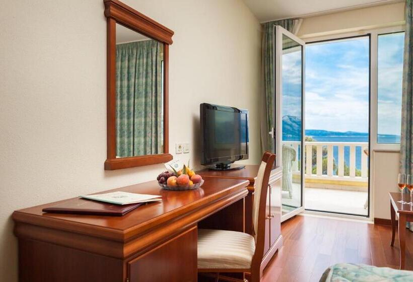 غرفة سوبيريور مطلّة علي البحر مزودة بشُرفة, Villa Bacchus