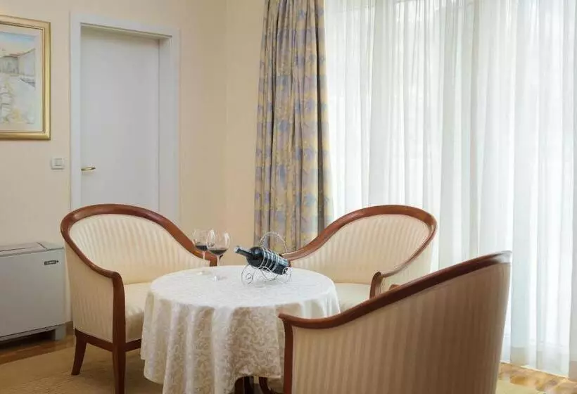 Suite Familiar, Villa Bacchus
