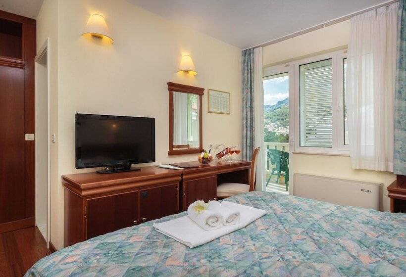 غرفة كومفورت إطلالة جانبية على البحر, Villa Bacchus