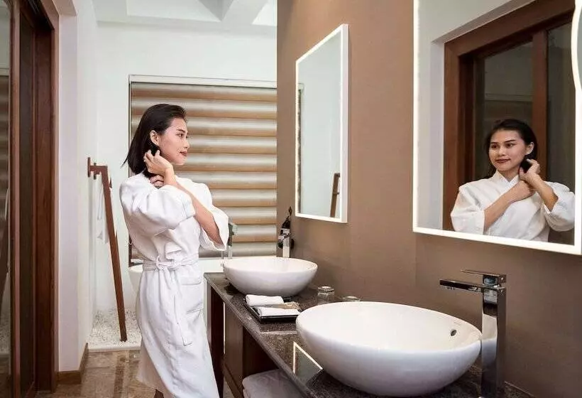 سوییت لوکس, Novotel Inle Lake Myat Min