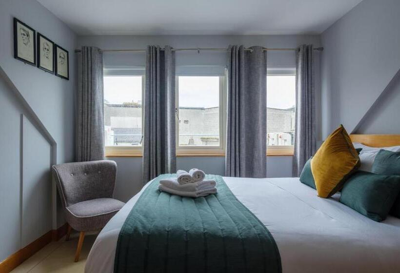디럭스 룸 킹사이즈 침대, The Eyre Square Townhouse