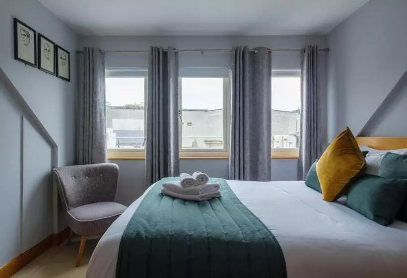 اتاق سوپریور با تخت بزرگ, The Eyre Square Townhouse