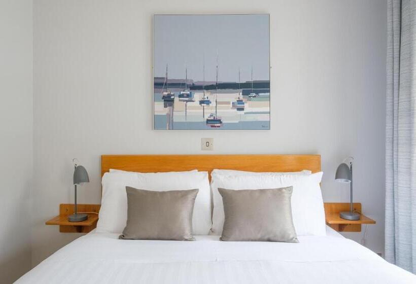 디럭스 룸 킹사이즈 침대, The Eyre Square Townhouse