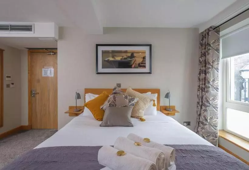 اتاق سوپریور سه تخته, The Eyre Square Townhouse