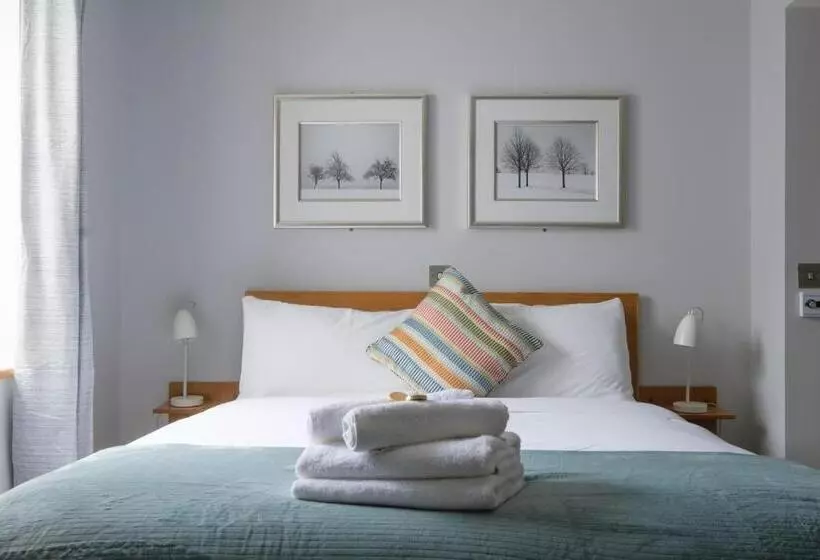 اتاق سوپریور چهار تخته, The Eyre Square Townhouse