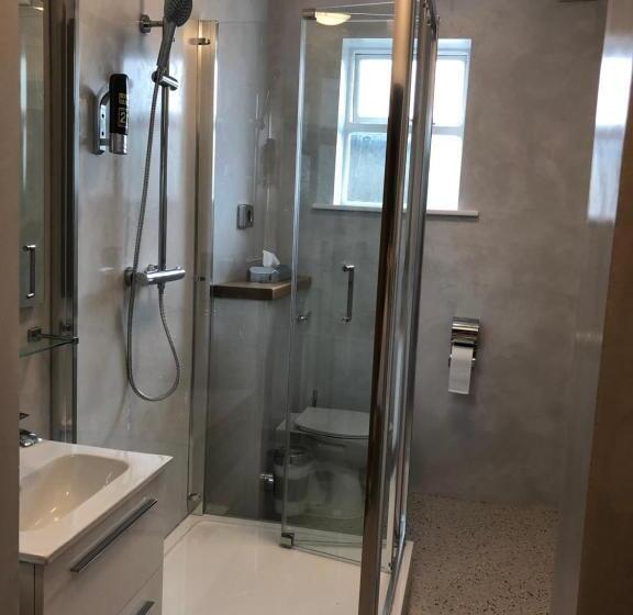 패밀리 스위트, The Eyre Square Townhouse