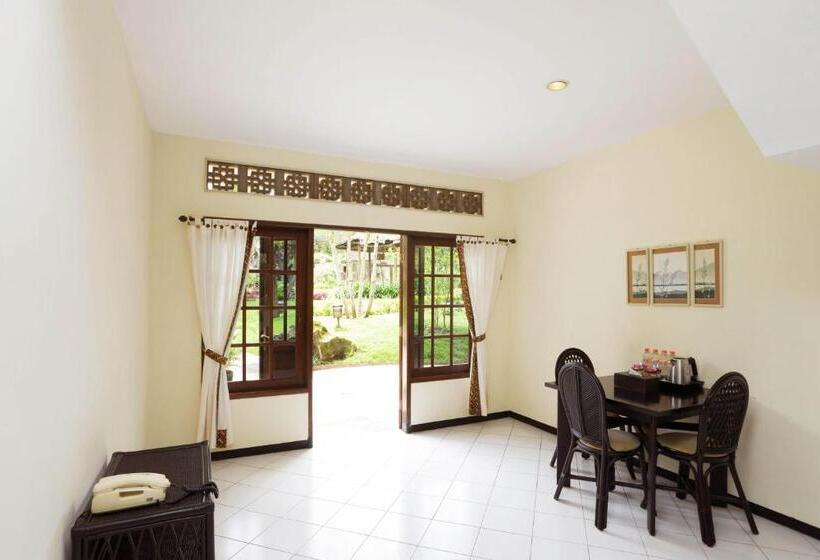 Апартаменты Deluxe 2 Спальни, Royal Hotel And Villa Batu