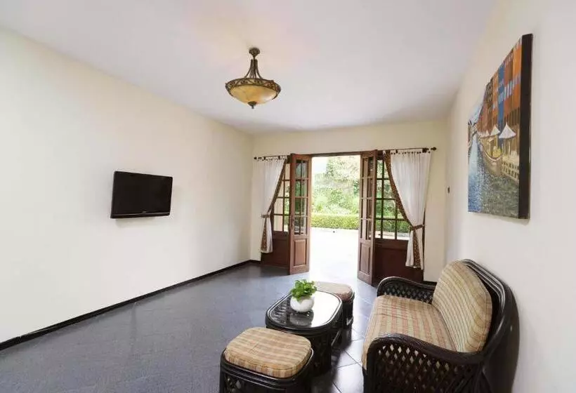 Apartament Deluxe 2 Dormitoris, Royal Hotel And Villa Batu