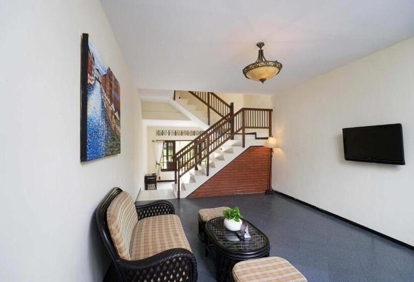 Апартаменты Deluxe 2 Спальни, Royal Hotel And Villa Batu