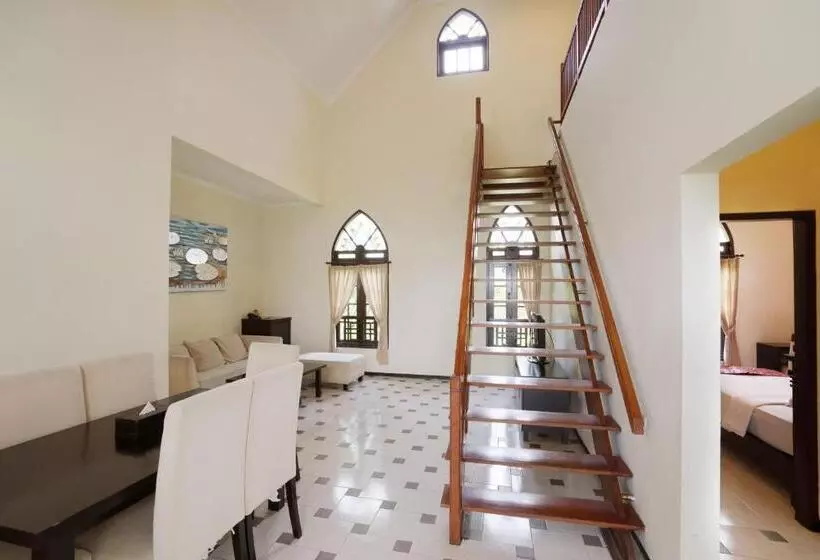 Apartament Deluxe 3 Dormitoris, Royal Hotel And Villa Batu