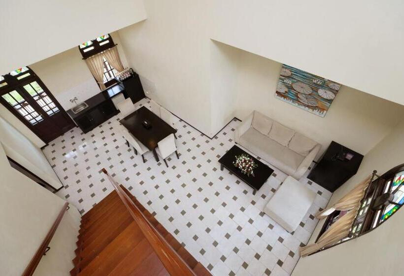 Апартаменты Deluxe 3 Спальни, Royal Hotel And Villa Batu