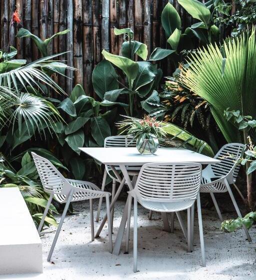 חדר אקונומי לארבעה, Zanzibar White Sand Luxury Villas & Spa  Relais & Chateaux