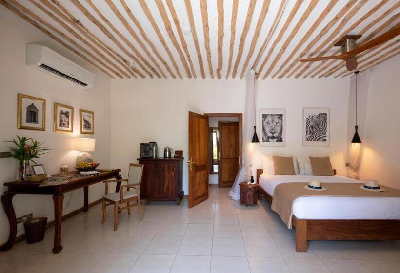 חדר אקונומי לארבעה, Zanzibar White Sand Luxury Villas & Spa  Relais & Chateaux
