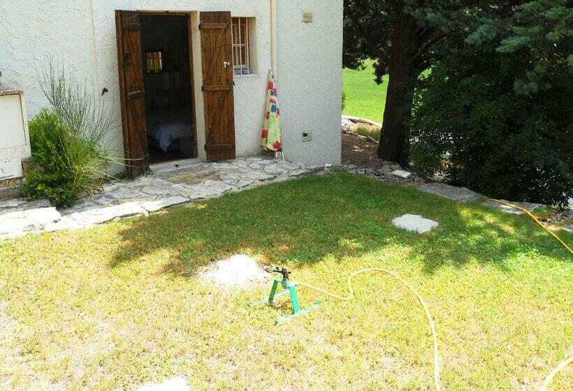 스탠다드 스튜디오, La Petite Bergerie In Drôme Provençale