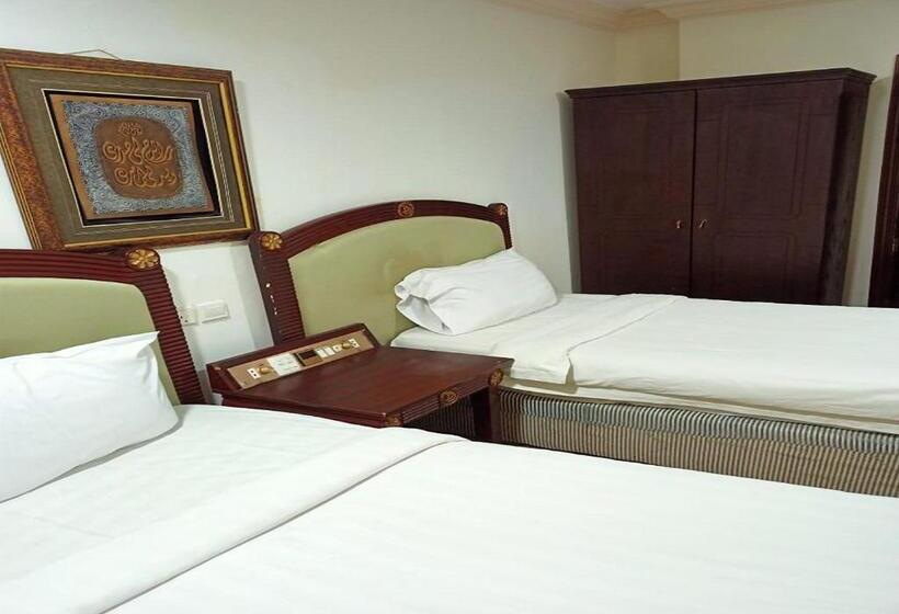 패밀리 스튜디오, فندق الدخيل بواسطة سما ستار