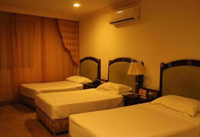 패밀리 스튜디오, فندق الدخيل بواسطة سما ستار