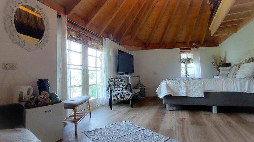 Семейный Номер Вид на Сад, Herberg De Lingehoeve