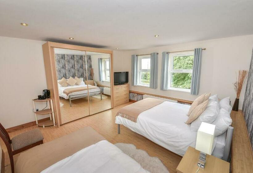 패밀리 룸, Ardkeen House B&b