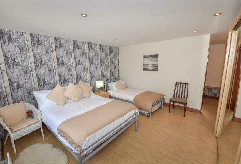 패밀리 룸, Ardkeen House B&b