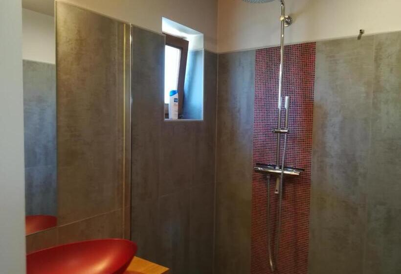 スタンダードルーム, Carpe Diem