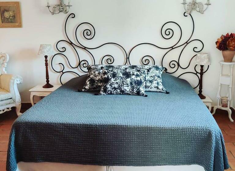 带大床的豪华间, Chambres D Hôtes Et Studios De Charme   A Mandria