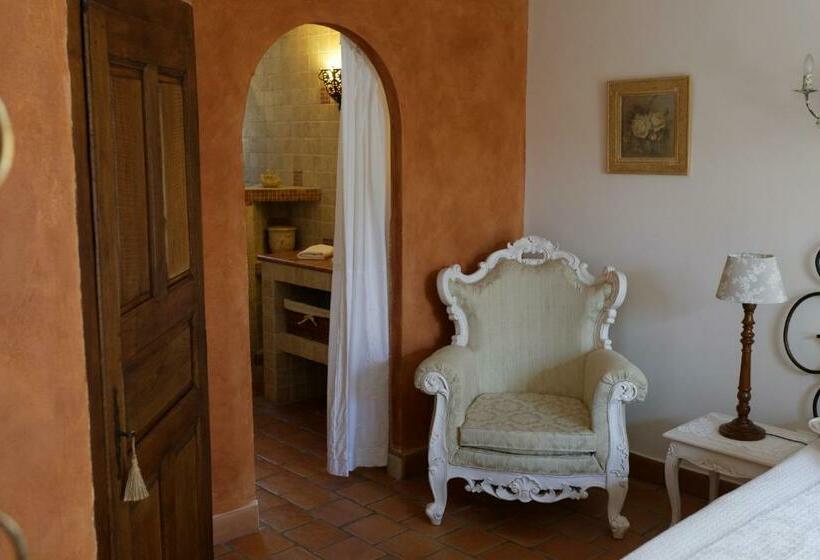 带大床的豪华间, Chambres D Hôtes Et Studios De Charme   A Mandria