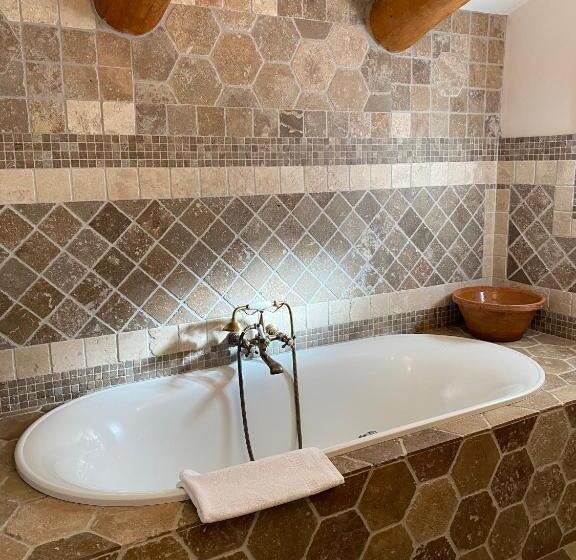 Номер Deluxe, Chambres D Hôtes Et Studios De Charme   A Mandria